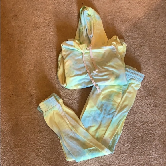 Other - Blue and yellow comfy outfit